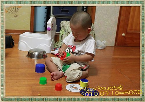 【桓兒】1y4m 手眼協調篇 趣味套杯駔+葡萄乾土司