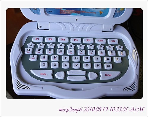 【桓兒】1y5m 模仿時期來臨，自食與筆電