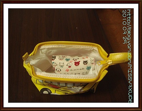 【淘寶】小小公車收納包，韓風卡夾文具等