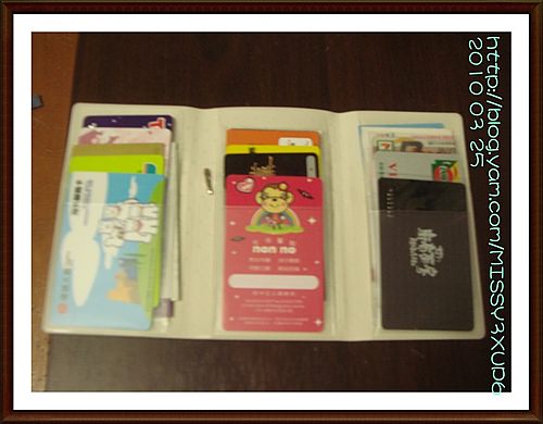 【淘寶】小小公車收納包，韓風卡夾文具等