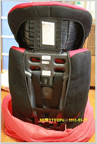 【敗家】法拉利成長型汽車座椅  FB00209 入手