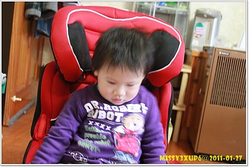 【敗家】法拉利成長型汽車座椅  FB00209 入手