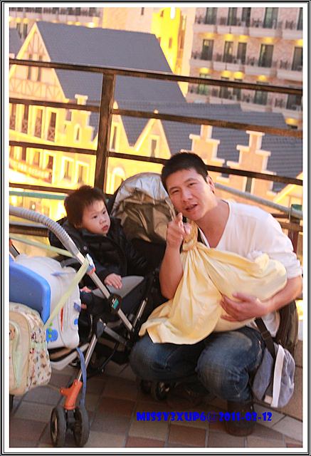 【敗家】有了二胎只得添購的媽媽餵親密背巾