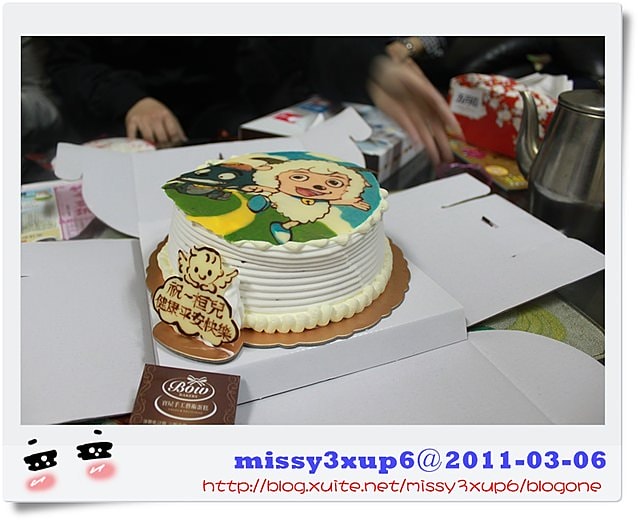 【桓兒】2y 生日快樂，終於切到蛋糕了。