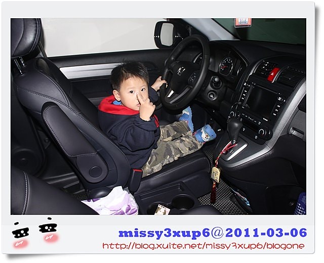 【桓兒】2y 生日快樂，終於切到蛋糕了。