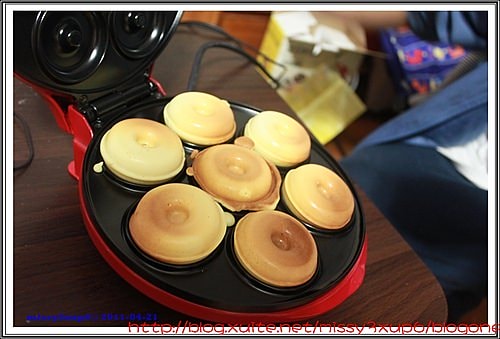 【廚房】超夯茶家鬆餅粉化作甜甜圈 4/25補照片