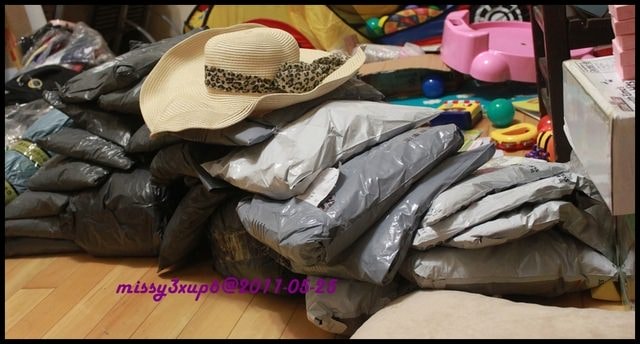 ２０１１.０６.０１夏天新買花花裙加新的連身鏡