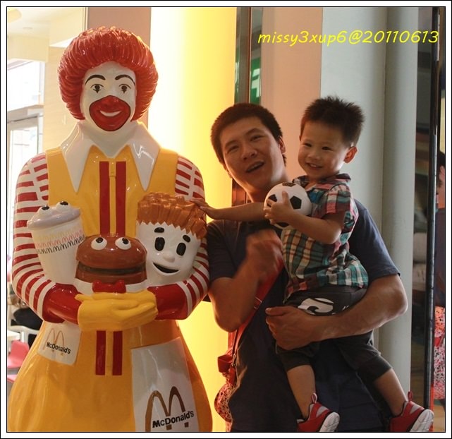 ２０１１.０６.１５　首次沒一起過得生日，生日快樂