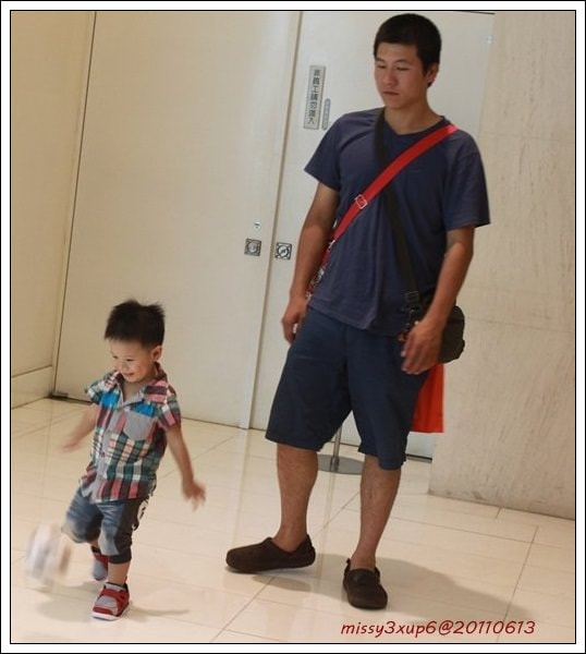 ２０１１.０６.１５　首次沒一起過得生日，生日快樂