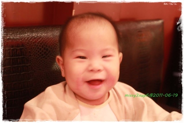 2011.06.22 2Y3M15D桓兒&7M13D愷,共食之愛吃愷兒。 - 第7張圖 2011.06.22 2Y3M15D桓兒&7M13D愷,共食之愛吃愷兒。