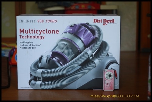 主婦敗家第二發 超輕的直立式吸塵器 Dlrt Devil Slim