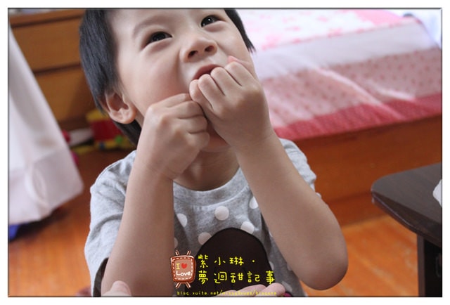 costco 韓國 海苔酥，拌飯孩子的最愛。桓3Y3M，愷1Y7M