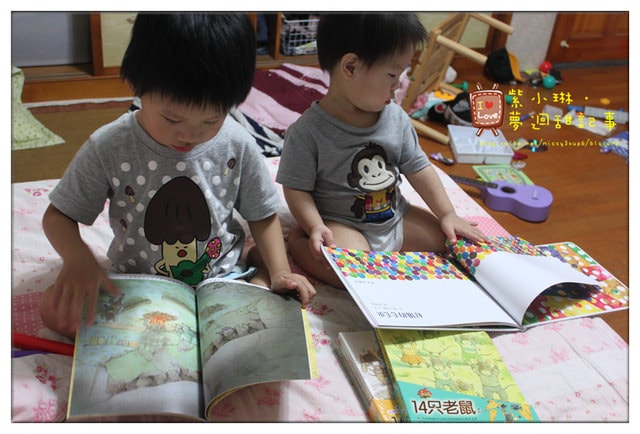 簡體童書貼紙書體驗,14隻小老鼠、鱷魚怕怕牙醫怕怕、好餓的毛毛蟲。桓3Y3M,愷1Y7M - 第19張圖 簡體童書貼紙書體驗,14隻小老鼠、鱷魚怕怕牙醫怕怕、好餓的毛毛蟲。桓3Y3M,愷1Y7M