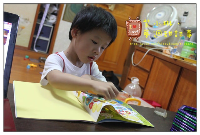 簡體童書貼紙書體驗,14隻小老鼠、鱷魚怕怕牙醫怕怕、好餓的毛毛蟲。桓3Y3M,愷1Y7M - 第13張圖 簡體童書貼紙書體驗,14隻小老鼠、鱷魚怕怕牙醫怕怕、好餓的毛毛蟲。桓3Y3M,愷1Y7M