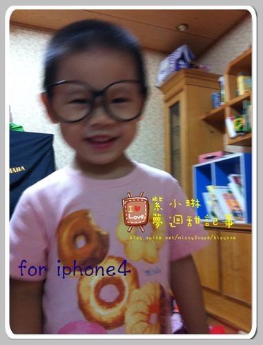 桓3Y5M，愷1Y9M 眼鏡就要這樣戴啦~