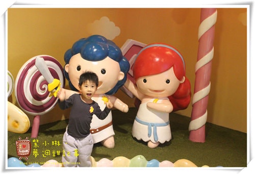 2012.12 員工旅遊之義大世界 愷2Y桓3Y8M