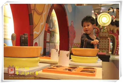 2012.12 員工旅遊之義大世界 愷2Y桓3Y8M