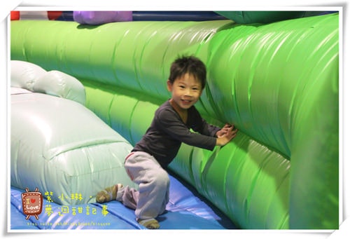 2012.12 員工旅遊之義大世界 愷2Y桓3Y8M