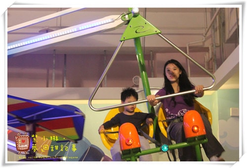 2012.12 員工旅遊之義大世界 愷2Y桓3Y8M