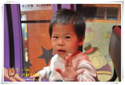 2012.12 員工旅遊之義大世界 愷2Y桓3Y8M