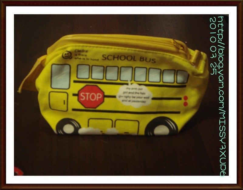 【淘寶】小小公車收納包，韓風卡夾文具等