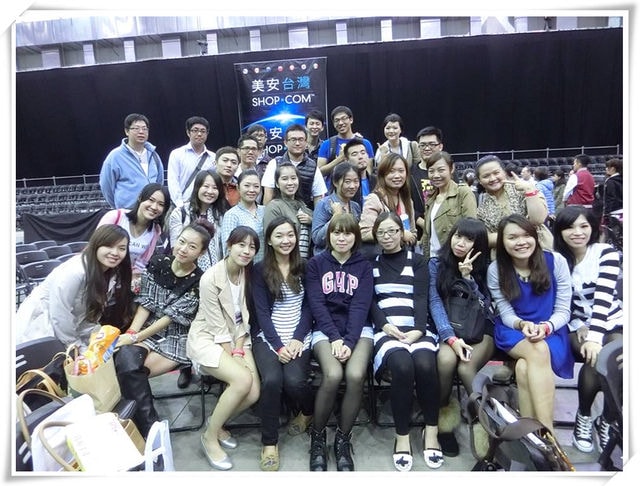 2013.11 滾燙的淚水,代表的是感動。 - 第12張圖 2013.11 滾燙的淚水,代表的是感動。